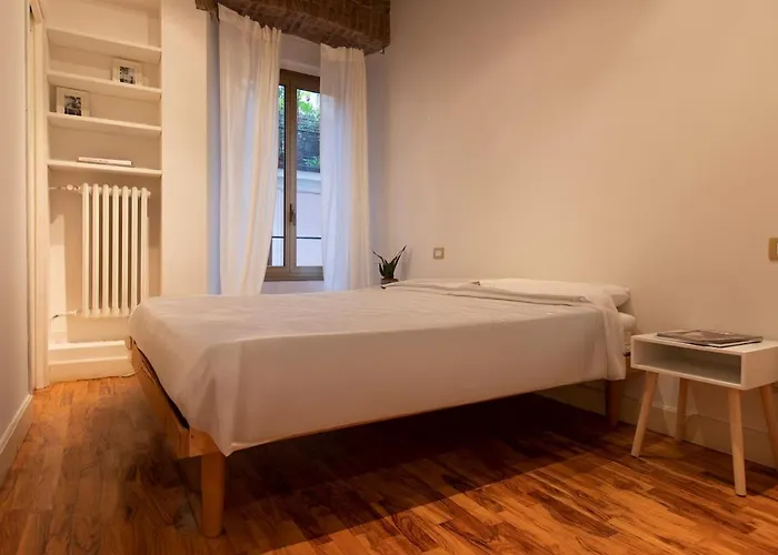Live In Style Elegant Near Duomo * ميلان