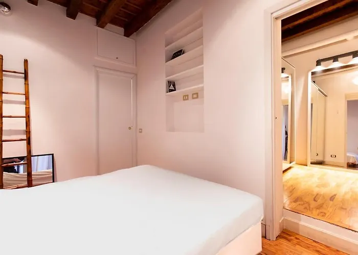 Live In Style Elegant Near Duomo شقة ميلان