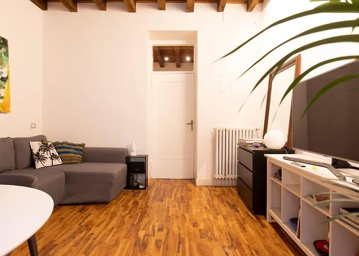 Live In Style Elegant Near Duomo شقة
